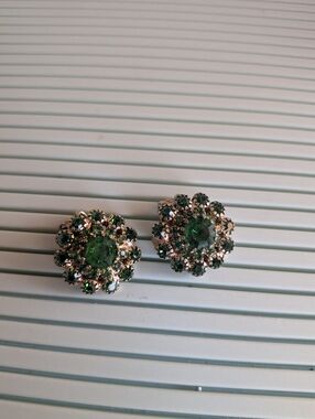 Vintage Weiss Clip Back Earrings